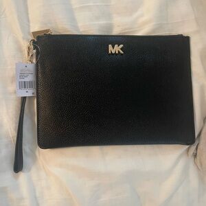 Large Michael kors clutch